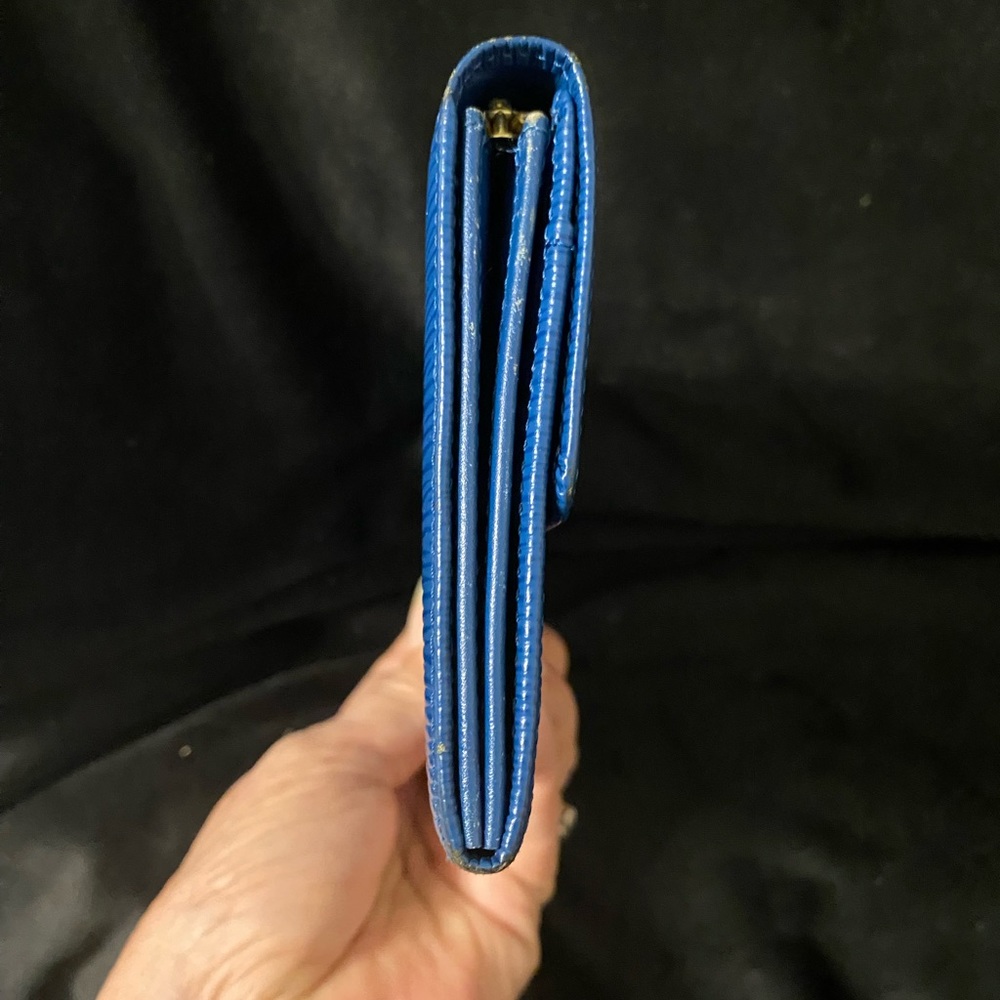 Louis Vuitton Blue EPI Long Snap Wallet - Picture 7 of 8